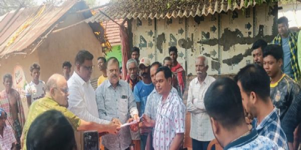 ଜୟପୁର ତହସିଲ କ୍ୟାମ୍ପ କୋର୍ଟରେ କ୍ଷତିପୂରଣ ଦାବି ନେଇ ଚାଷୀଙ୍କ ପ୍ରତିବାଦ