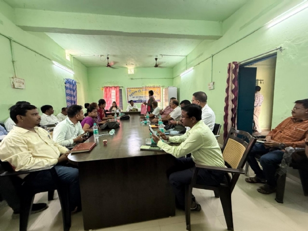 ଚିମିଟାପାଲ୍ଲୀରେ ଯୁଗ୍ମ ଜନ ଅଭିଯୋଗ ଶୁଣାଣି ଶିବିର ଅନୁଷ୍ଠିତ!୫୪ଟି ଅଭିଯୋଗର ଶୁଣାଣି ସହ ଅସହାୟଙ୍କୁ ସହାୟତା ପ୍ରଦାନ