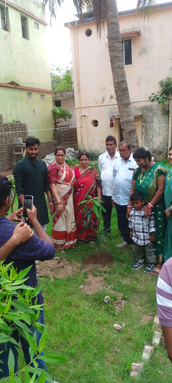 ବାଳାଶ୍ରମରେ ବିବାହ ବାର୍ଷିକୀ ପାଳିଲେ ଇଞ୍ଜିନିୟର ଦମ୍ପତି