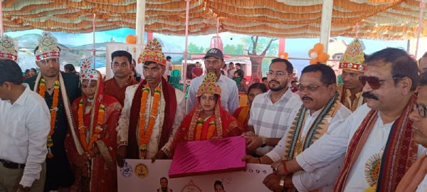 କୋଶଳ କଳା ମଣ୍ଡଳ ପଡିଆ ପରିସରରେ ‘ମୁଖ୍ୟମନ୍ତ୍ରୀ କନ୍ୟା ବିବାହ ଯୋଜନା’ ଅନ୍ତର୍ଗତ ସାମୂହିକ ବିବାହ ଉତ୍ସବ ଆୟୋଜିତ