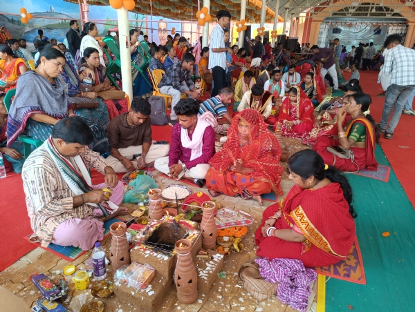 ମୁଖ୍ୟମନ୍ତ୍ରୀ କନ୍ୟା ବିବାହ ଯୋଜନାରେ ବଲାଙ୍ଗିର ଜିଲାର ୩୯ ଯୋଡି ଯୁବତୀ-ଯୁବକଙ୍କ ସାମୂହିକ ବିବାହ ସମ୍ପନ୍ନ