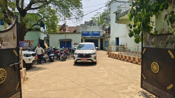 Bikash rasta Bhuli gala khadial