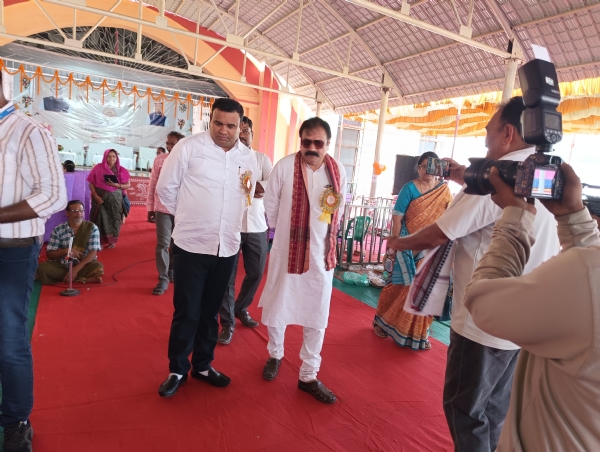 ମୁଖ୍ୟମନ୍ତ୍ରୀ କନ୍ୟା ବିବାହ ଯୋଜନାରେ ବଲାଙ୍ଗିର ଜିଲାର ୩୯ ଯୋଡି ଯୁବତୀ-ଯୁବକଙ୍କ ସାମୂହିକ ବିବାହ ସମ୍ପନ୍ନ