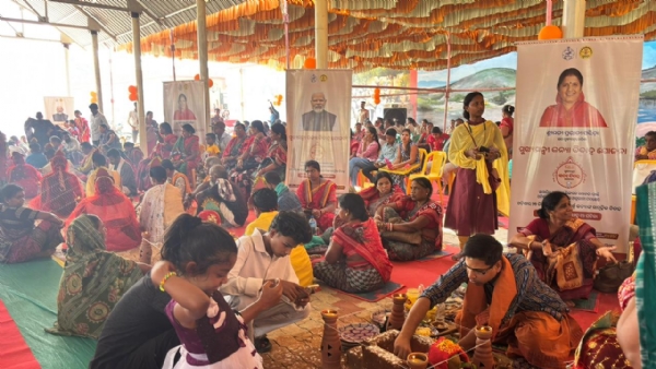 କୋଶଳ କଳା ମଣ୍ଡଳ ପଡିଆ ପରିସରରେ ‘ମୁଖ୍ୟମନ୍ତ୍ରୀ କନ୍ୟା ବିବାହ ଯୋଜନା’ ଅନ୍ତର୍ଗତ ସାମୂହିକ ବିବାହ ଉତ୍ସବ ଆୟୋଜିତ