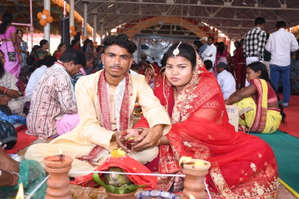 କୋଶଳ କଳା ମଣ୍ଡଳ ପଡିଆ ପରିସରରେ ‘ମୁଖ୍ୟମନ୍ତ୍ରୀ କନ୍ୟା ବିବାହ ଯୋଜନା’ ଅନ୍ତର୍ଗତ ସାମୂହିକ ବିବାହ ଉତ୍ସବ ଆୟୋଜିତ