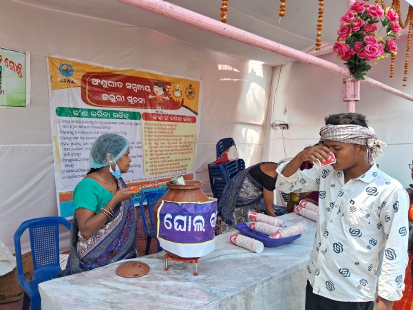 ବଲାଙ୍ଗିର ପୌରାଞ୍ଚଳ ରେ ଗ୍ରୀଷ୍ମକାଳୀନ ଜଳଛତ୍ର ଆରମ୍ଭ ଚାରିଟି ସ୍ଥାନରେ ଦହିପାଣି, ରସନା ବଣ୍ଟନ୍ଦ