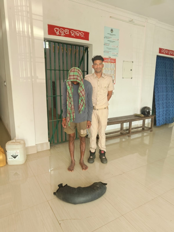 ଦେଶି ମଦ ଚାଲାଣ ବେଳେ ଜଣେ ଗିରଫ