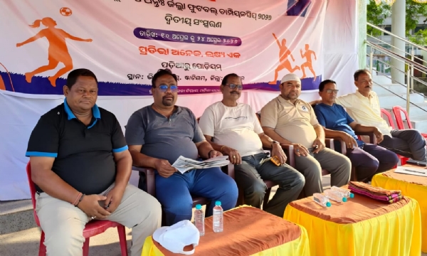 ମୁଖ୍ୟମନ୍ତ୍ରୀ କପ ଫୁଟବଲ ଟୁର୍ନାମେଣ୍ଟ : ଆଜିର ମ୍ୟାଚରେ ହୀରାକୁଦ ଆଥେଲେଟିକ ଏସୋସିଏସନ ଓ ବ୍ଲୁ ଡାଇମଣ୍ଡ  ବିଜୟୀ