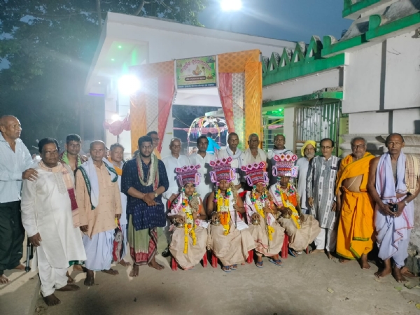 ----ତୁଳସୀ କ୍ଷେତ୍ର ପଣ୍ଡିତ ସଭା ପକ୍ଷରୁ ନିଶୁଳ୍କ ସାମୁହିକ ବ୍ରତୋପନୟୋନ