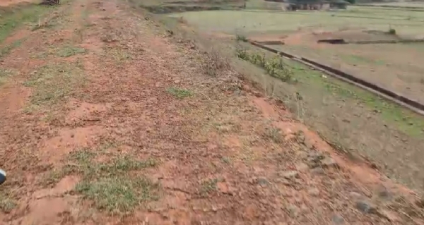 ଗ୍ରୀଷ୍ମ ରେ ଉତ୍କଟ ପାନୀୟ ଜଳ ,ଭରସା ଅପରିଷ୍କାର ନାଳପାଣି