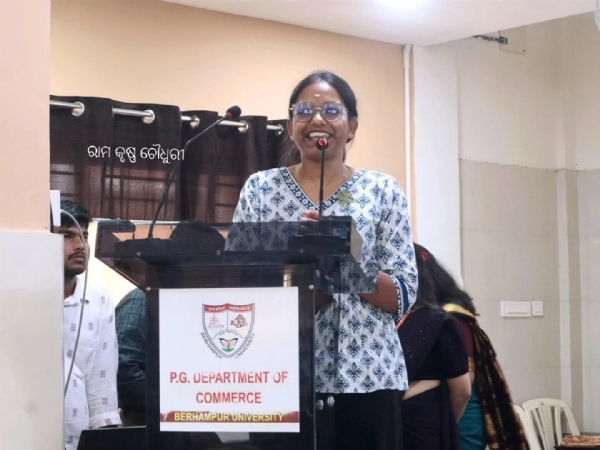 ବ୍ରହ୍ମପୁର ବିଶ୍ୱବିଦ୍ୟାଳୟରେ ସ୍ନାତକୋତ୍ତର ବାଣିଜ୍ୟ ବିଭାଗର ସୁବର୍ଣ୍ଣ ଜୟନ୍ତୀ ଉତ୍ସବରେ ମାଲକାନଗିରିର ଦିପାରାଣି