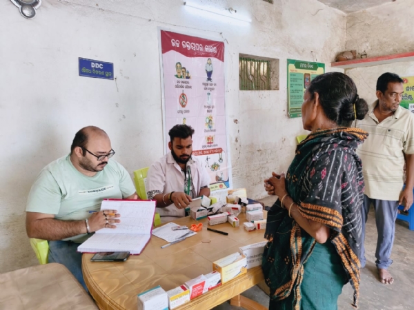 ବରପାଲି ପଡ଼ା (ଭାଗବତ ମନ୍ଦିର) ଠାରେ ବରିଷ୍ଠ ନାଗରିକ ମାନଙ୍କ ପାଇଁ ମାଗଣା ସ୍ଵାସ୍ଥ୍ୟ ସେବା ଶିବିର ।