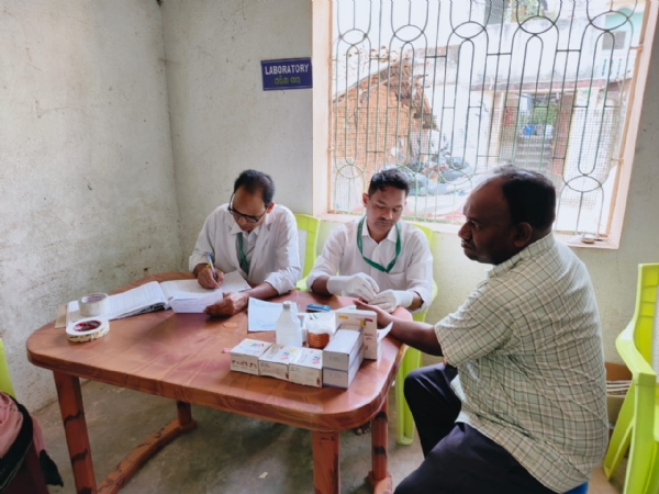 ବରପାଲି ପଡ଼ା (ଭାଗବତ ମନ୍ଦିର) ଠାରେ ବରିଷ୍ଠ ନାଗରିକ ମାନଙ୍କ ପାଇଁ ମାଗଣା ସ୍ଵାସ୍ଥ୍ୟ ସେବା ଶିବିର ।