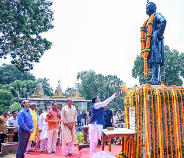 ପୁଷ୍ପ ଅର୍ପଣ