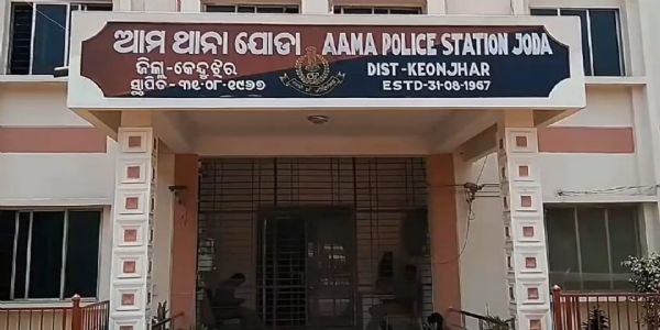 ତାଲା ଭା ଙ୍ଗି  ଘରୁ ଲୁଟିନେଲେ ଲକ୍ଷାଧିକ ଟଙ୍କାର ସୁନା ଗହଣା