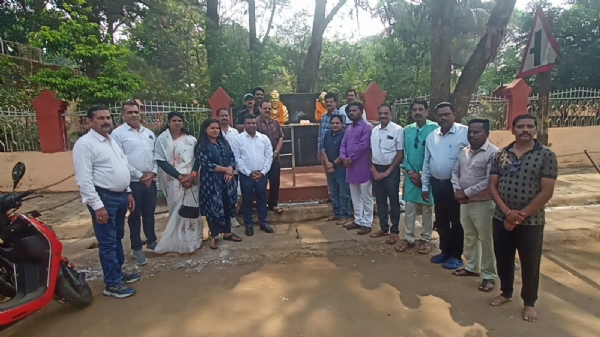 ଉତ୍କଳ ଗୌରବ ମଧୁସୂଦନ ଦାସଙ୍କ ଜୟନ୍ତୀ ଅବସରେ  ପୁଷ୍ପମାଲ୍ୟାର୍ପଣ