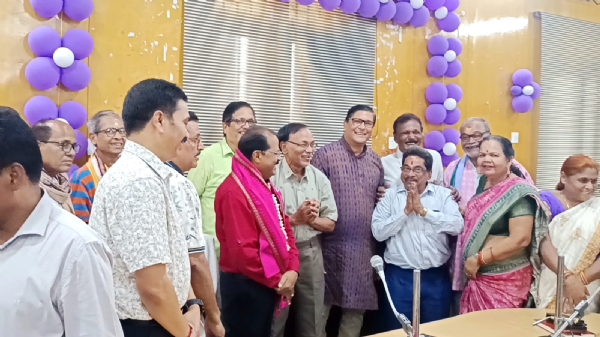 *ଉତ୍କଳ ରତ୍ନ ସମ୍ମାନ ରେ ସମ୍ୱର୍ଦ୍ଧିତ ହୋଇ ଥିବା ଜିଲ୍ଲାପାଳ ଡ଼ ନୃପ ରାଜ ସାହୁ ଙ୍କୁ ସୁବର୍ଣ୍ଣପୁର ରେ ଭବ୍ୟ ସ୍ଵାଗତ ସମ୍ବର୍ଦ୍ଧନା*