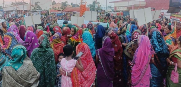 DHAMARA MAHILA JANA AKROSH