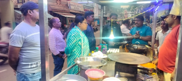 ପୌରପାଳିକା ପକ୍ଷରୁ ଉଠା ଫାଷ୍ଟଫୁଡ ଦୋକାନ ଯାଞ୍ଚ