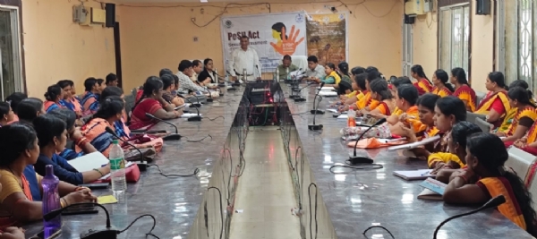 ଦେଓଗାଁ ବ୍ଲକରେ ଆଇନ ସଚେତନତା ଶିବିର ଅନୁଷ୍ଠିତ ।