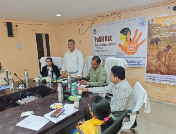 ଦେଓଗାଁ ବ୍ଲକରେ ଆଇନ ସଚେତନତା ଶିବିର ଅନୁଷ୍ଠିତ ।