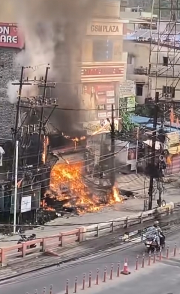 ଉଚ୍ଚଶକ୍ତି ସମ୍ପନ୍ନ ବିଦ୍ୟୁତ୍ ତାରରୁ ବିସ୍ଫୋରଣ, ଜଳିଗଲା ଦୋକାନ