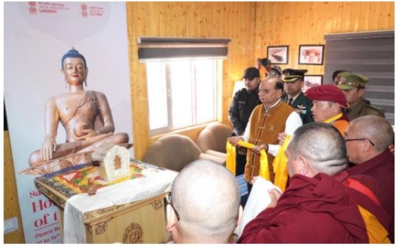 ଭଗବାନ ବୁଦ୍ଧଙ୍କ ପବିତ୍ର ଅସ୍ଥିକୁ ଏକ ସ୍ୱତନ୍ତ୍ର ବିମାନ ଯୋଗେ ଲେହରେ ପହଂଚିଲା