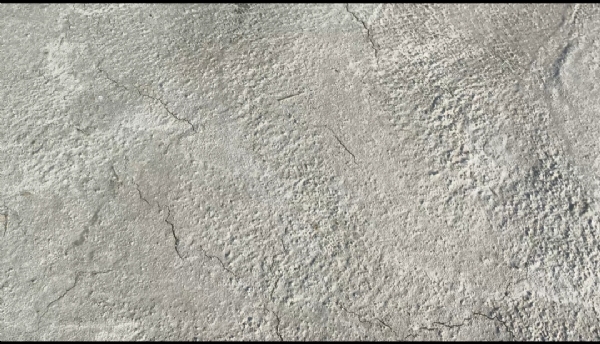 ନିମ୍ନ ମାନର କାମ ଯୋଗୁଁ  କଂକ୍ରିଟ ରାସ୍ତାରେ ଫାଟ