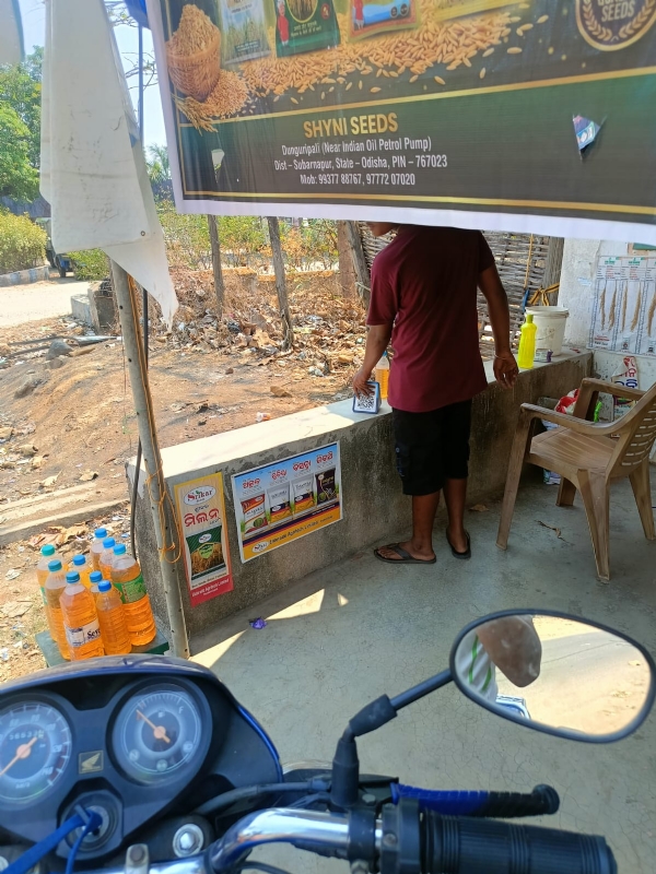 କରାଯାଇଥିଲେ ମଧ୍ୟ ସେ ତାଙ୍କ ଫୋନ୍ କୁ ସେ ଅଫ କରି କି ହିଁ ରଖିଥିଲେ l ତୁରନ୍ତ ପେଟ୍ରୋଲିୟ ବିଭାଗ ପକ୍ଷରୁ ଏହି ପେଟ୍ରୋଲ ପମ୍ପ ପ୍ରତି ନଜର ରଖିବା କୁ ବିଭିନ୍ନ ଅଂଚଳ ଓ ଜନସାଧାରଣ ଙ୍କ ପକ୍ଷରୁ ଦାବୀ ହେଉଛି l