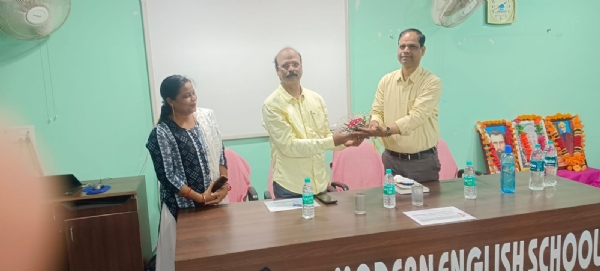 ମିଡେର୍ଣ ଇଂଲିଶ ସ୍କୁଲରେ ଭାଷା ଭୀତିକ କାର୍ଯକ୍ରମ ର ଆୟୋଜନ