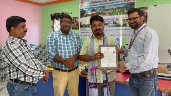 ସେଞ୍ଚୁରିଆନ ବିଶ୍ୱବିଦ୍ୟାଳୟ ପକ୍ଷରୁ ବିଶିଷ୍ଟ ସାର୍ବଜନୀନ ସେବା ପାଇଁ ୩୦ ସେଞ୍ଚୁରିଆନ ସାଥୀଙ୍କୁ ସମ୍ମାନିତ