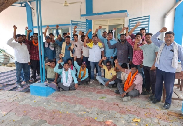 ଟିପିଡବ୍ଲୁଓଡିଏଲ୍ ବିରୋଧରେ ଡବ୍ଲୁ ଓ ବି ଏସ୍ ଏମ୍ ତରଫରୁ କର୍ମଚାରୀ ଛଟେଇ ବିରୋଧରେ ବିକ୍ଷୋଭ ପ୍ରଦର୍ଶନ