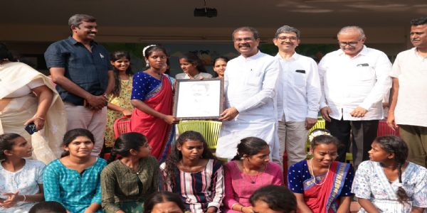 ବେଙ୍ଗାଲୁରୁ ଚାଣକ୍ୟ ବିଶ୍ୱବିଦ୍ୟାଳୟରେ ବିଭିନ୍ନ କାର୍ଯ୍ୟକ୍ରମରେ ଯୋଗଦେଲେ କେନ୍ଦ୍ରମନ୍ତ୍ରୀ ଧର୍ମେନ୍ଦ୍ର ପ୍ରଧାନ