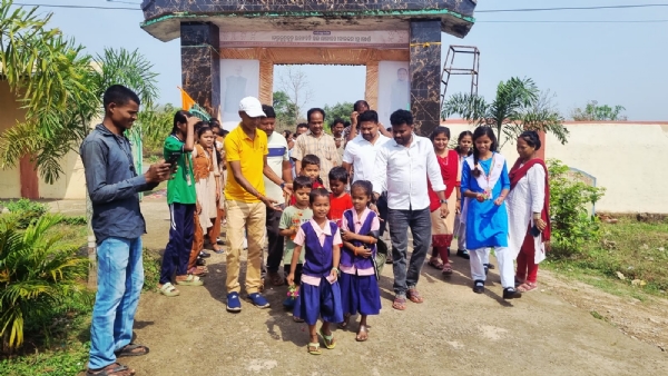 କୁଡୁମୁଲୁଗୁମ୍ମା ନୋଡାଲ ଉଚ୍ଚ ବିଦ୍ୟାଳୟରେ ପ୍ରବେଶ ଉତ୍ସବ