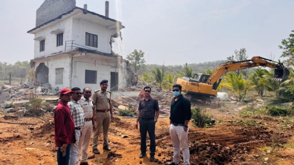 ମୋଟୁ ବାରିବାଞ୍ଛାରେ ବଡ଼ ଧରଣର ଜବର ଦଖଲ ଉଚ୍ଛେଦ ଅଭିଯାନ,୨୨ ଏକରରୁ ଅଧିକ ଜଙ୍ଗଲ ମୋଟୁ ବାରିବାଞ୍ଛାରେ ବଡ଼ ଧରଣର ଜବର ଦଖଲ ଉଚ୍ଛେଦ ଅଭିଯାନ,୨୨ ଏକରରୁ ଅଧିକ ଜଙ୍ଗଲ