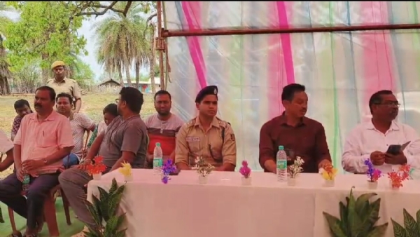 ପୁଲିସ୍ ଓ ପ୍ରଶାସନିକ ଅଧିକାରୀଙ୍କ ଉପସ୍ଥିତିରେ ସମାଧାନ ହେଲା ଗ୍ରାମ ବିବାଦ