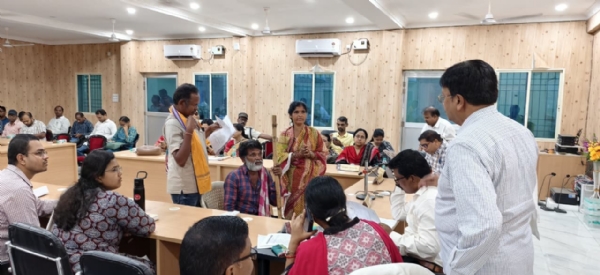 ସୁବର୍ଣ୍ଣପୁର ଜିଲ୍ଲାର ସୋନପୁର ବ୍ଲକ ସ୍ତରୀୟ ଜିଲ୍ଲାପାଳ ଓ ଆରକ୍ଷୀ ଅଧିକ୍ଷକଙ୍କ ଯୁଗ୍ମ ଅଭିଯୋଗ ଶୁଣାଣି ଶିବିର ସୋନପୁର ପଞ୍ଚାୟତ ସମିତି କାର୍ଯ୍ୟାଳୟ ସ୍ଥିତ ସଭାଗୃହ ଠାରେ ଅନୁଷ୍ଠିତ  ।  ବିଭିନ୍ନ ପ୍ରକାରର ୫୪ (ଚଉବନ) ଗୋଟି ଅଭିଯୋଗ ଦରଖାସ୍ତ ଗ୍ରହଣ :