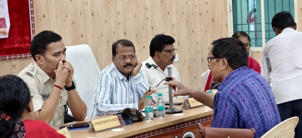 ସୁବର୍ଣ୍ଣପୁର ଜିଲ୍ଲାର ସୋନପୁର ବ୍ଲକ ସ୍ତରୀୟ ଜିଲ୍ଲାପାଳ ଓ ଆରକ୍ଷୀ ଅଧିକ୍ଷକଙ୍କ ଯୁଗ୍ମ ଅଭିଯୋଗ ଶୁଣାଣି ଶିବିର ସୋନପୁର ପଞ୍ଚାୟତ ସମିତି କାର୍ଯ୍ୟାଳୟ ସ୍ଥିତ ସଭାଗୃହ ଠାରେ ଅନୁଷ୍ଠିତ  ।  ବିଭିନ୍ନ ପ୍ରକାରର ୫୪ (ଚଉବନ) ଗୋଟି ଅଭିଯୋଗ ଦରଖାସ୍ତ ଗ୍ରହଣ :