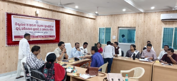 ସୁବର୍ଣ୍ଣପୁର ଜିଲ୍ଲାର ସୋନପୁର ବ୍ଲକ ସ୍ତରୀୟ ଜିଲ୍ଲାପାଳ ଓ ଆରକ୍ଷୀ ଅଧିକ୍ଷକଙ୍କ ଯୁଗ୍ମ ଅଭିଯୋଗ ଶୁଣାଣି ଶିବିର ସୋନପୁର ପଞ୍ଚାୟତ ସମିତି କାର୍ଯ୍ୟାଳୟ ସ୍ଥିତ ସଭାଗୃହ ଠାରେ ଅନୁଷ୍ଠିତ  ।  ବିଭିନ୍ନ ପ୍ରକାରର ୫୪ (ଚଉବନ) ଗୋଟି ଅଭିଯୋଗ ଦରଖାସ୍ତ ଗ୍ରହଣ :