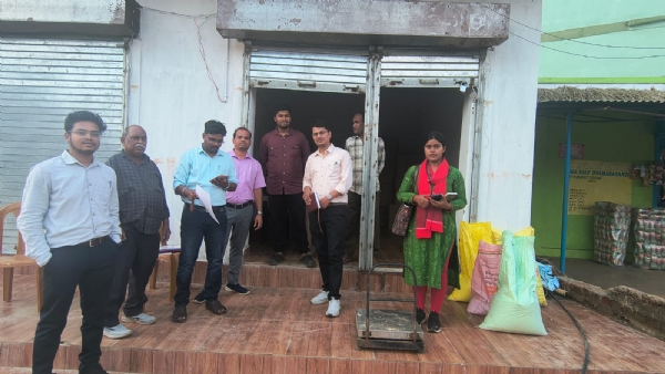 ସାର ବିକ୍ରିରେ ଅନିୟମିତତା କୋଟପାଡର ସାର ବିକ୍ରୟ କେନ୍ଦ୍ର ରଦ୍ଦ ସାର ବିକ୍ରିରେ ଅନିୟମିତତା କୋଟପାଡର ସାର ବିକ୍ରୟ କେନ୍ଦ୍ର ରଦ୍ଦ