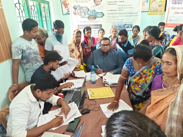 ପଦ୍ମଗିରିରେ ନିର୍ମାଣ ଶ୍ରମିକ ସଚେତନତା ଓ ପଞ୍ଜିକରଣ ଶିବିର ଅନୁଷ୍ଠିତ ପଦ୍ମଗିରିରେ ନିର୍ମାଣ ଶ୍ରମିକ ସଚେତନତା ଓ ପଞ୍ଜିକରଣ ଶିବିର ଅନୁଷ୍ଠିତ