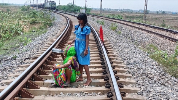 DHAMARA BANDAR RAIL DHARANA