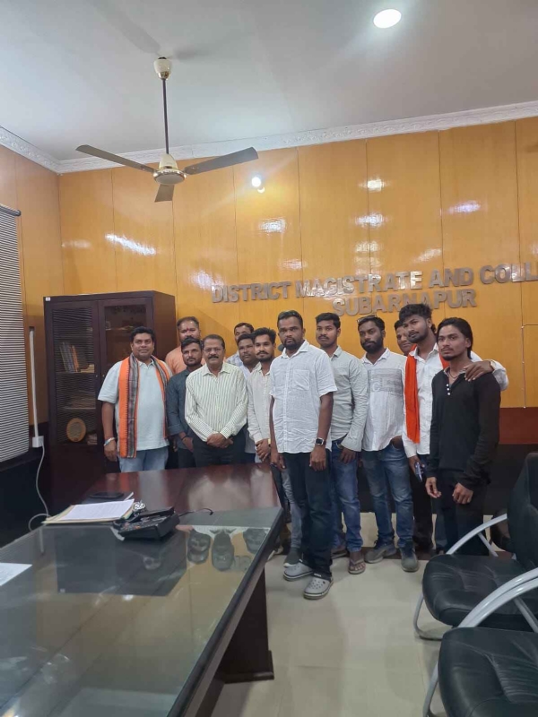 ସୁବର୍ଣ୍ଣପୁର ଜିଲ୍ଲା ଶିବସେନା ଦଳ ପକ୍ଷରୁ ଗୋମାତାଙ୍କୁ ସୁରକ୍ଷା ଦାବୀ କଲେ