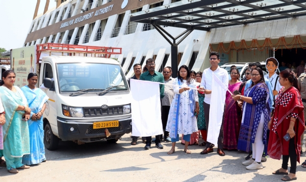 ଭାରତର ପ୍ରଥମ ଡିଜିଟାଲ ଜନଗଣନା ପ୍ରସ୍ତୁତି :  ମହାନଗର ନିଗମ ପକ୍ଷରୁ ୪ଟି ସଚେତନତା ରଥର ଶୁଭାରମ୍ଭ