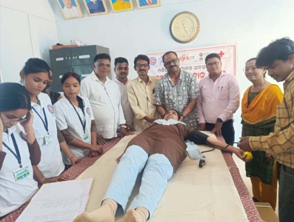 ମୁରିବାହାଲ ଡ଼ିଗ୍ରୀ କଲେଜରେ ଓଡ଼ିଆ ପକ୍ଷ ପାଳନ ଅବସରରେ ସ୍ଵେଚ୍ଛାକୃତ ରକ୍ତଦାନ ଶିବିର ଅନୁଷ୍ଠିତ ମୁରିବାହାଲ ଡ଼ିଗ୍ରୀ କଲେଜରେ ଓଡ଼ିଆ ପକ୍ଷ ପାଳନ ଅବସରରେ ସ୍ଵେଚ୍ଛାକୃତ ରକ୍ତଦାନ ଶିବିର ଅନୁଷ୍ଠିତ