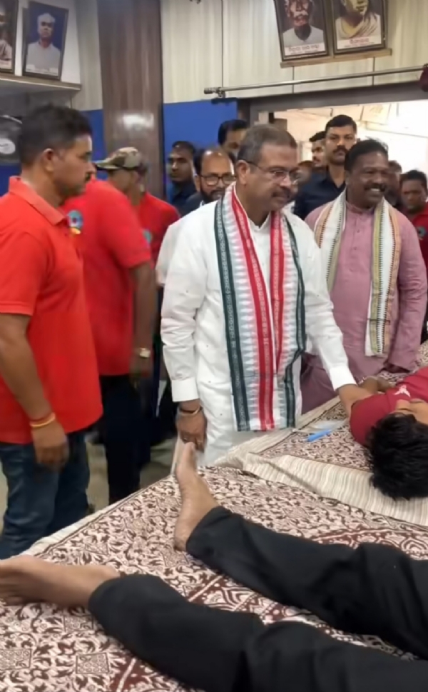 ଅଗ୍ରଣୀ ଅନୁଷ୍ଠାନ ସମ୍ବଲ ପକ୍ଷରୁ ରକ୍ତଦାନ ଶିବିର