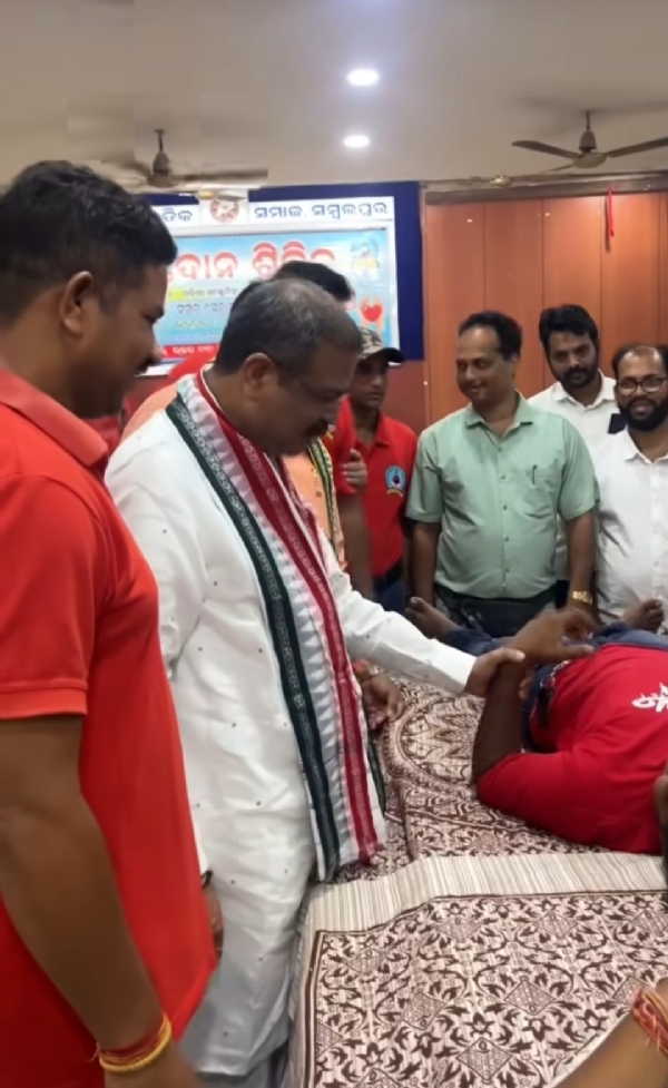 ଅଗ୍ରଣୀ ଅନୁଷ୍ଠାନ ସମ୍ବଲ ପକ୍ଷରୁ ରକ୍ତଦାନ ଶିବିର