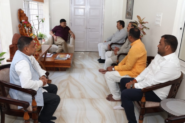 ଆଇନ ମନ୍ତ୍ରୀଙ୍କୁ ଭେଟିଲା ଏବିଭିପିର ପ୍ରତିନିଧି ଦଳ