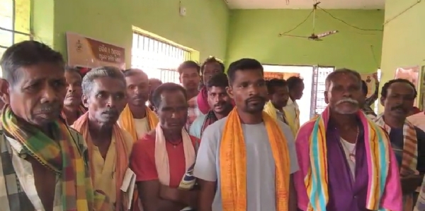 ମନେରେଗା ଟଙ୍କା ହଡପ ଘଟଣା ର ତଦନ୍ତ କୁ ବିତିଲା ତିନି ମାସ କାର୍ଯ୍ୟାନୁଷ୍ଠାନ କେବେ ? ପୁଣି ଭିଜିଲାନ୍ସ ର ଦ୍ୱାରସ୍ଥ ହେଲେ ହିତାଧିକାରୀ। ମନେରେଗା ଟଙ୍କା ହଡପ ଘଟଣା ର ତଦନ୍ତ କୁ ବିତିଲା ତିନି ମାସ କାର୍ଯ୍ୟାନୁଷ୍ଠାନ କେବେ ? ପୁଣି ଭିଜିଲାନ୍ସ ର ଦ୍ୱାରସ୍ଥ ହେଲେ ହିତାଧିକାରୀ।