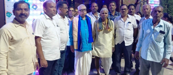 ପଥର ବ୍ଲାଷ୍ଟିଂ ଯୋଗୁଁ ଚାଷୀ ଓ ଗ୍ରାମବାସୀ ହନ୍ତସନ୍ତ ନରସିଂହ ଙ୍କୁ ଅଭିଯୋଗ କଲେ ଉଚ୍ଛବପାଲି ଓ ଉପରବାହାଲ ଗ୍ରାମବାସୀ ଅଭିଯୋଗ ପରେ ମଧ୍ୟ ତତ୍ପରତା ଦେଖାଉ ନାହିଁ ପ୍ରଶାସନ - ନରସିଂହ